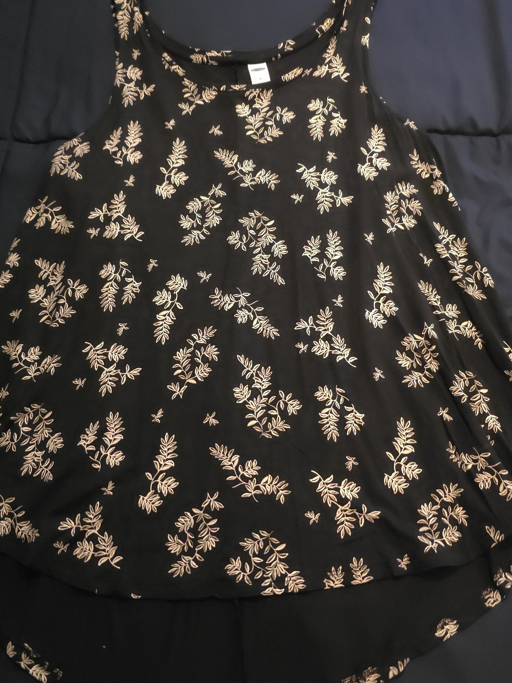 Black Luxe Floral Print Sleeveless Tank Top - White Leaf Pattern